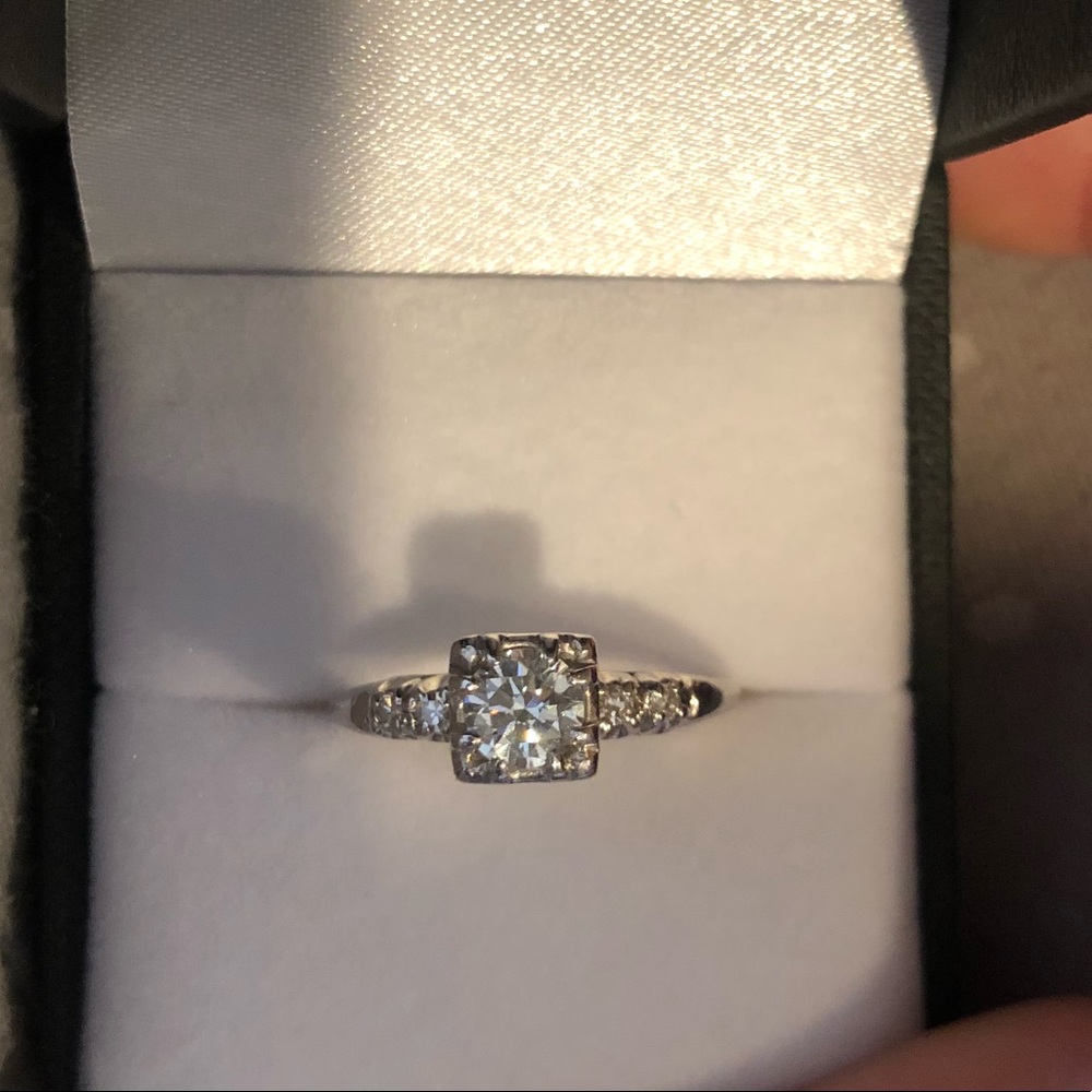 White Vintage 14 Kt ring